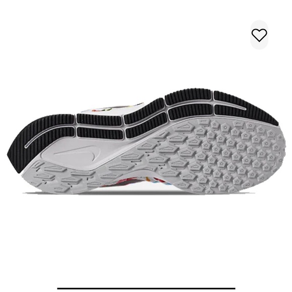 Nike Zoom Pegasus 35 Floral Edition🌼 - Picture 3 of 8